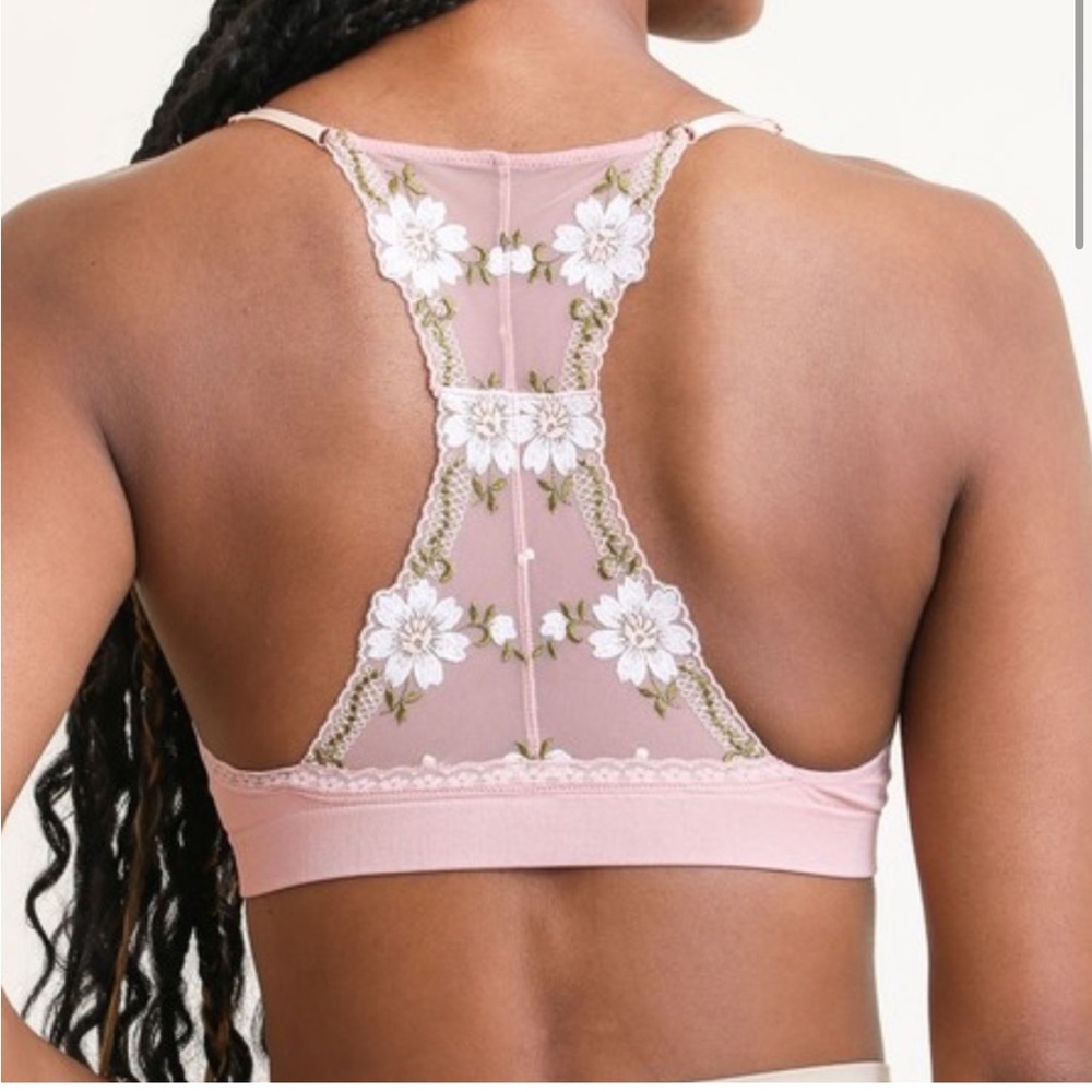 NWT! Pink Lace Daisy Razor Back Soft Stretchy Bralette Bra